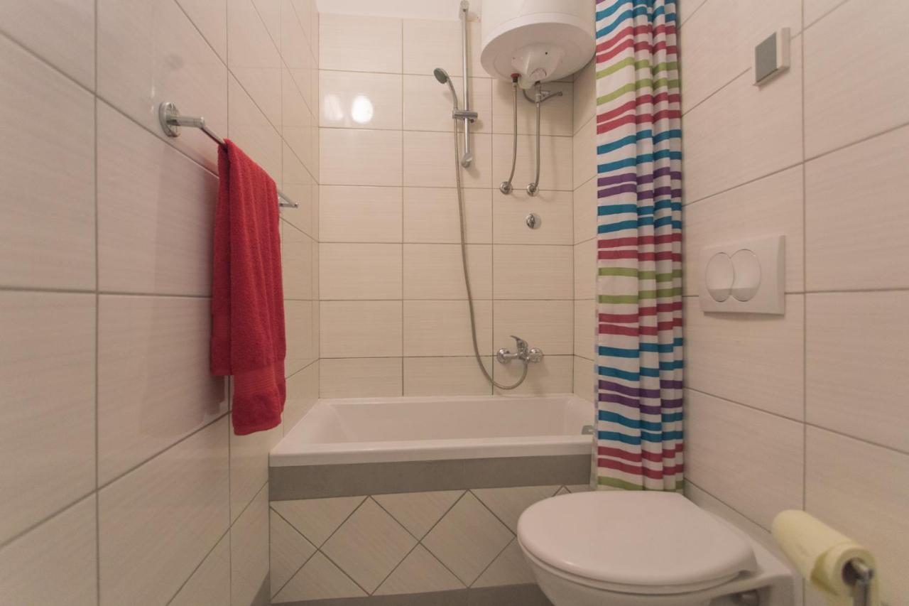 Kiwi Apartments Gornji Karin Extérieur photo