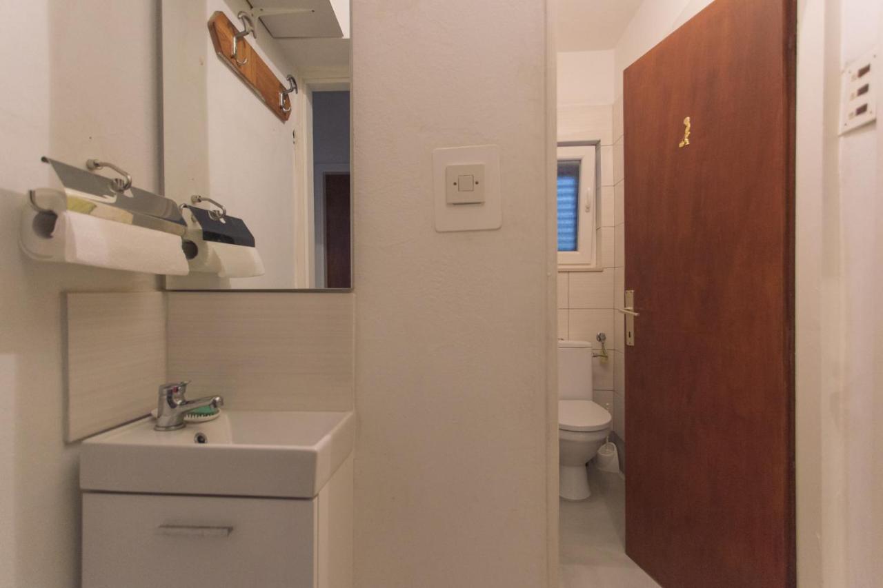 Kiwi Apartments Gornji Karin Extérieur photo