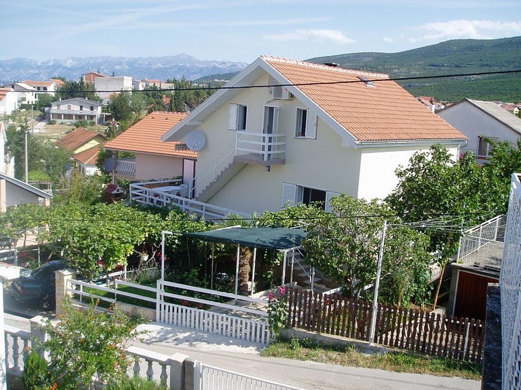 Kiwi Apartments Gornji Karin Extérieur photo