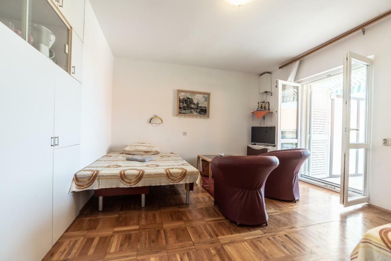 Kiwi Apartments Gornji Karin Extérieur photo
