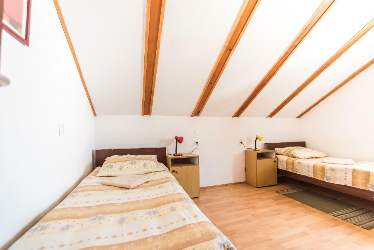 Kiwi Apartments Gornji Karin Extérieur photo