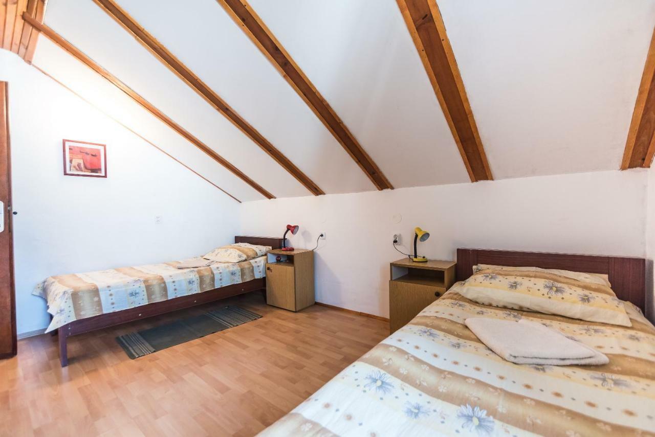 Kiwi Apartments Gornji Karin Extérieur photo