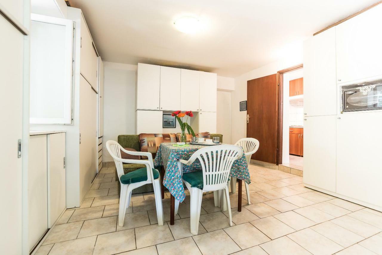 Kiwi Apartments Gornji Karin Extérieur photo