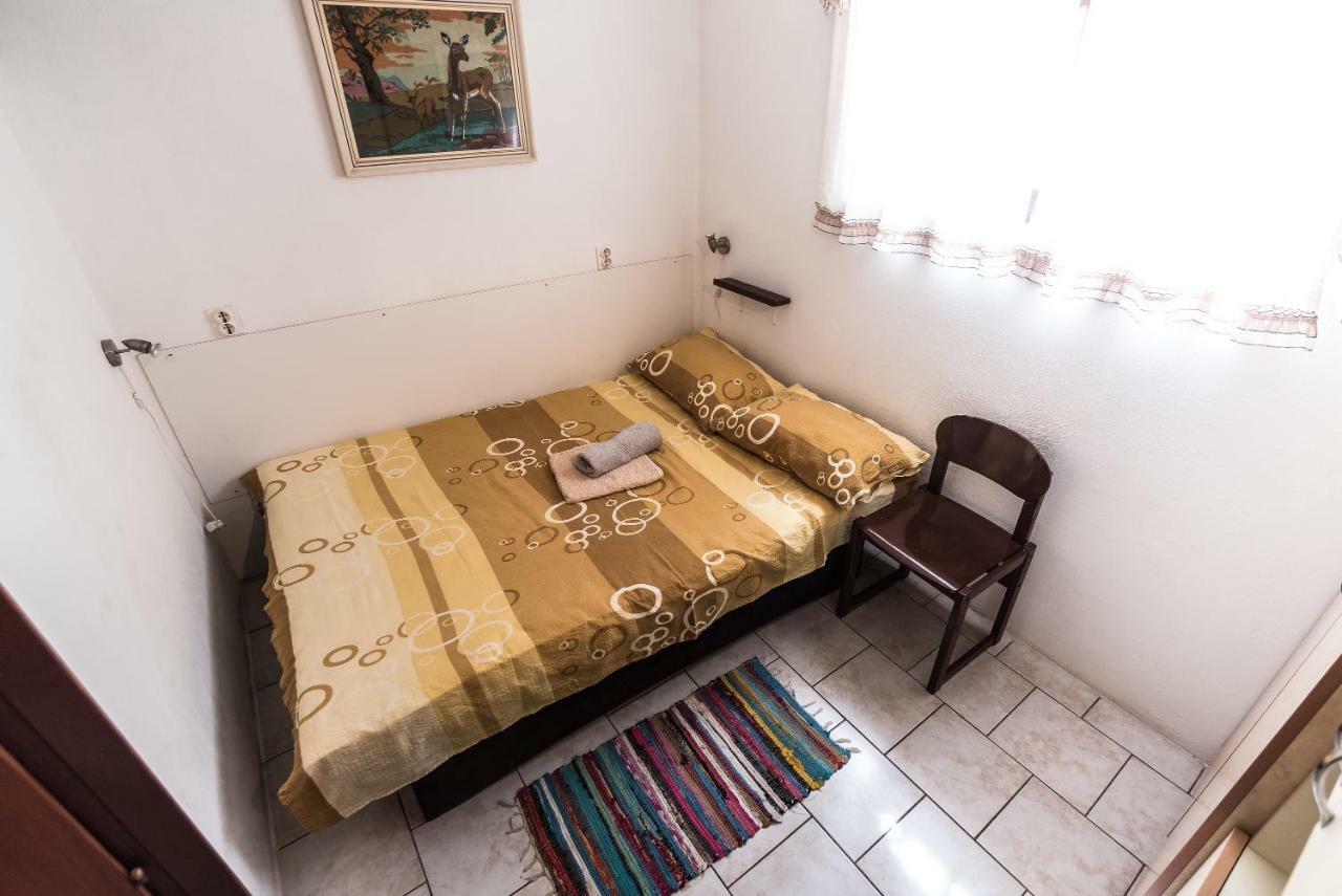 Kiwi Apartments Gornji Karin Extérieur photo